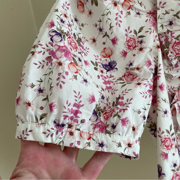 - Glamorous White Vintage Flower Crop Ruffled Blouse, NWT - Picture 5 of 13